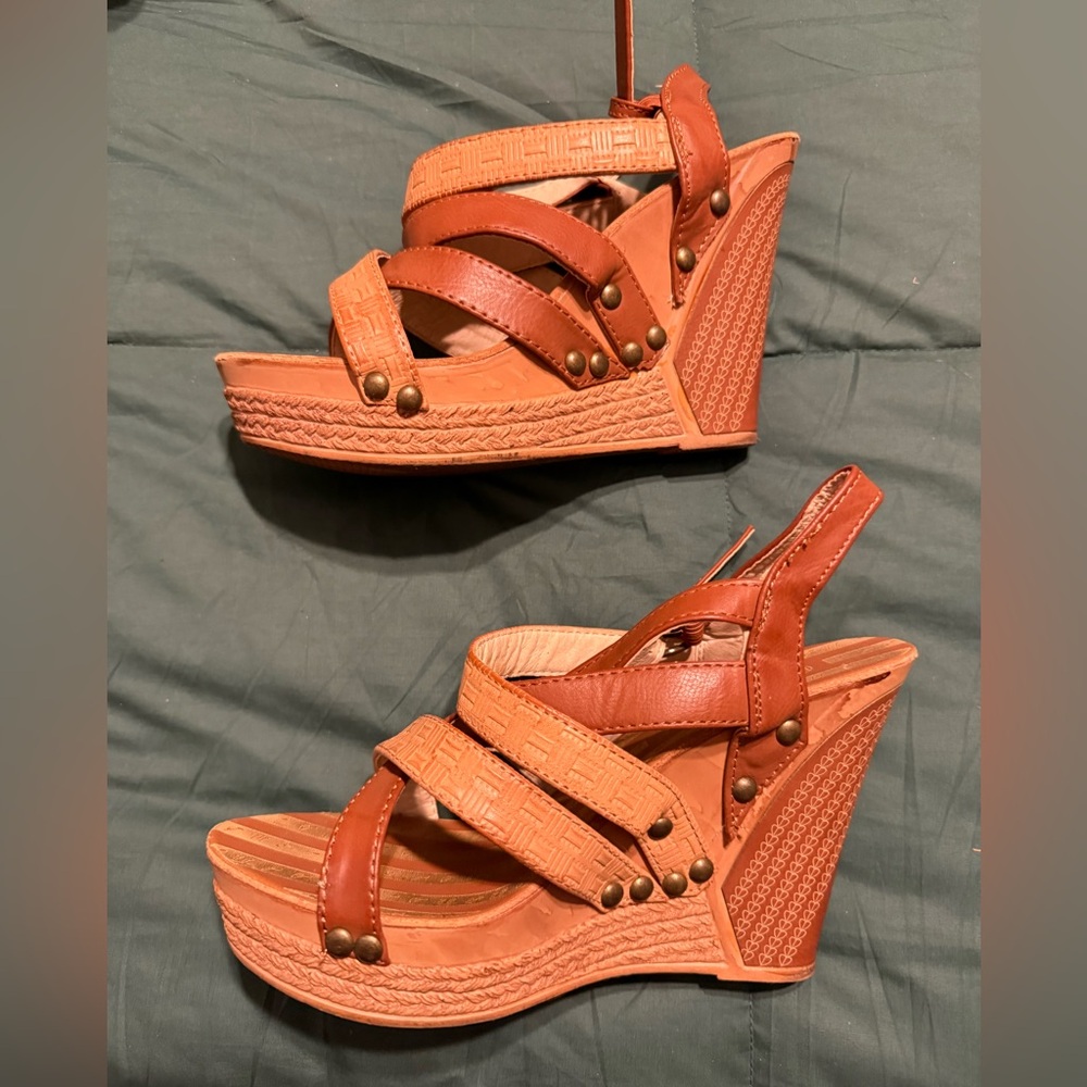 Stylish Brown Wedge Sandals